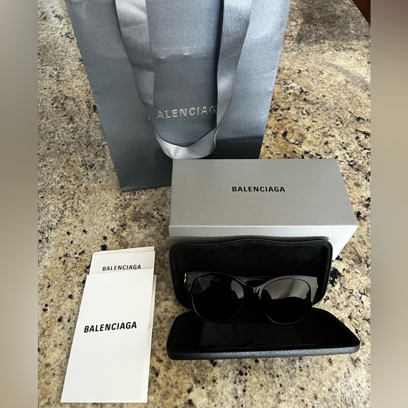 Balenciaga Limited Edition Cat Sunglasses in Dark Havana - Picture 5 of 8